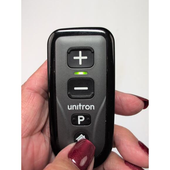 Unitron Hearing Aid Remote Control New Battery - Picture 3 of 5